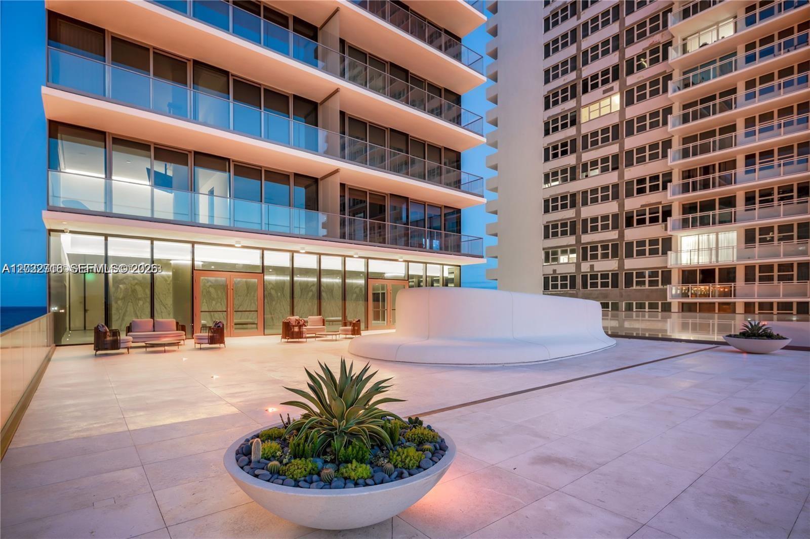 2000 S Ocean Dr #25A, Hallandale Beach FL 33009