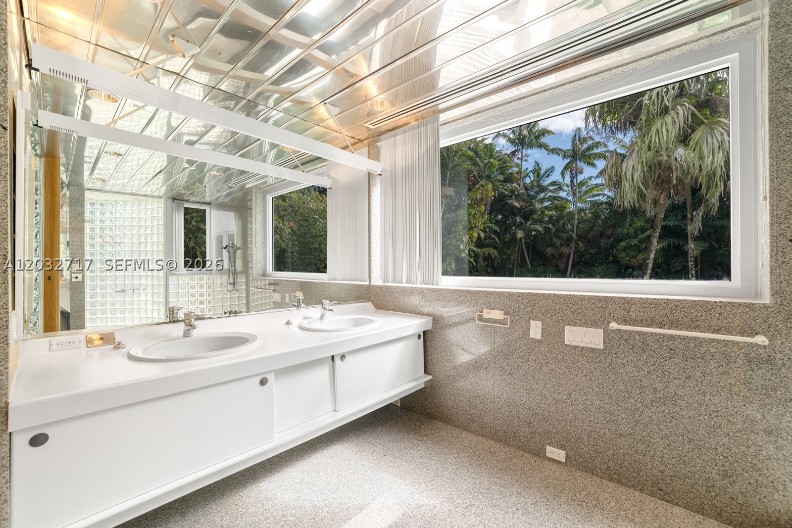 6070 SW 128th St, Pinecrest FL 33156
