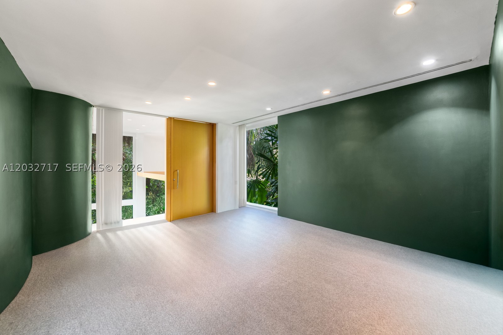 6070 SW 128th St, Pinecrest FL 33156