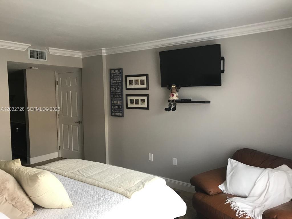 1300 SW 122nd Ave #206-2, Miami FL 33184