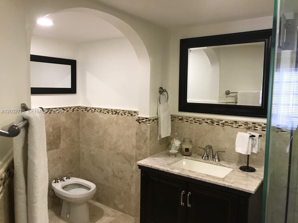 1300 SW 122nd Ave #206-2, Miami FL 33184