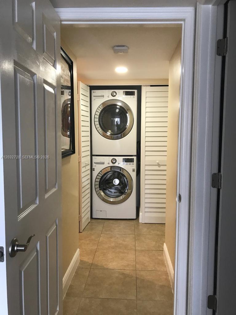 1300 SW 122nd Ave #206-2, Miami FL 33184
