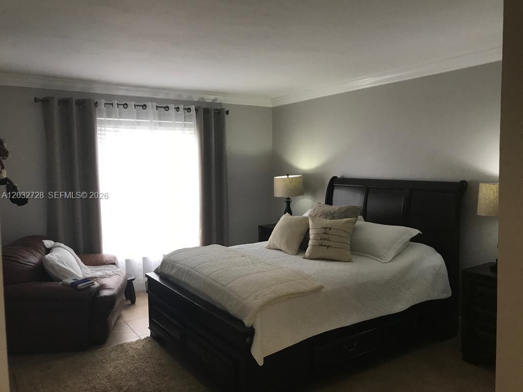 1300 SW 122nd Ave #206-2, Miami FL 33184