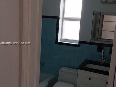 3 Farrey Ln #3, Miami Beach FL 33139