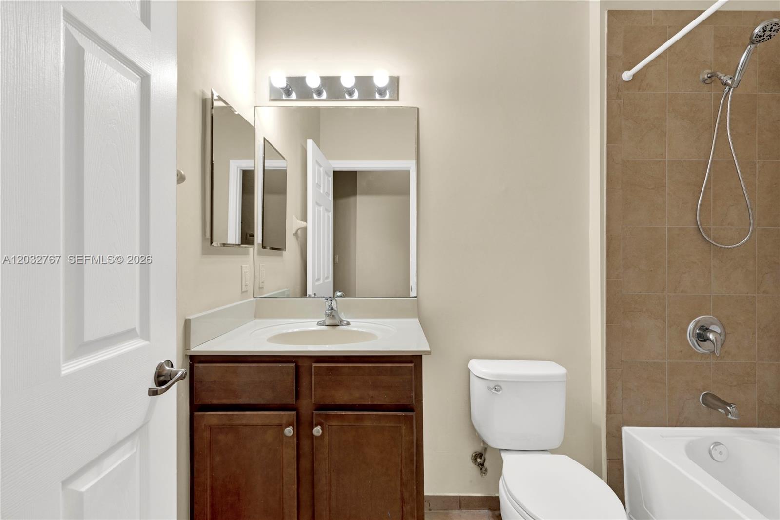 8620 NW 97th Ave #213, Doral FL 33178