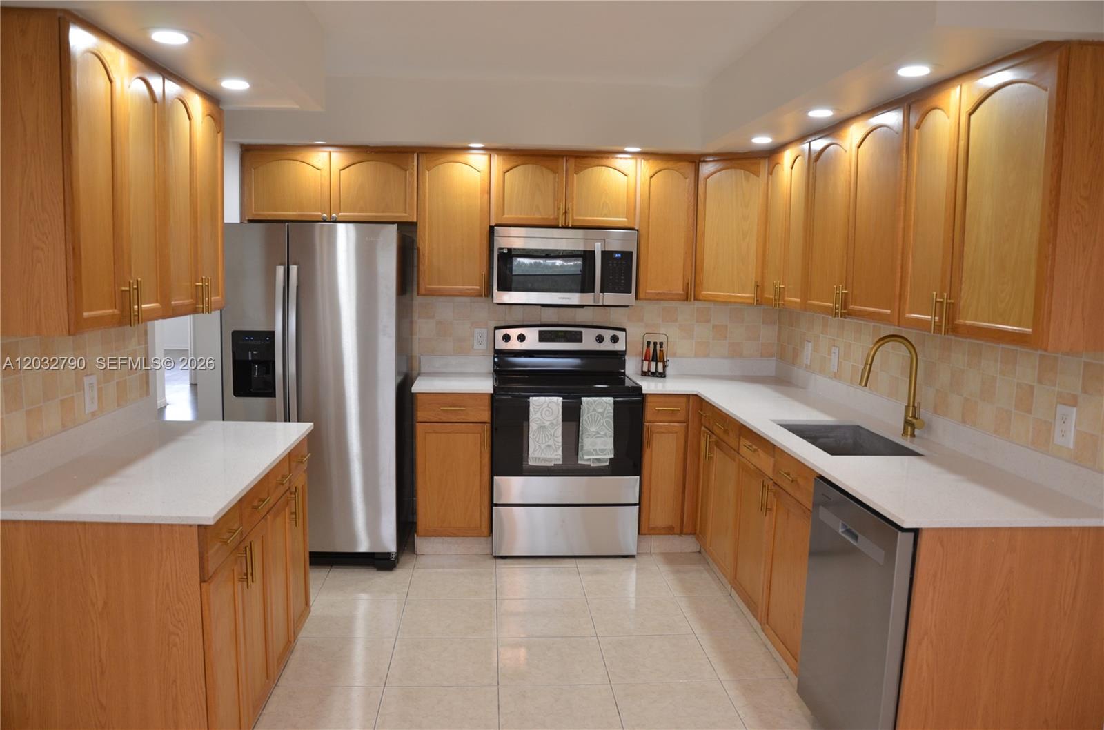 12600 SW 5th Ct #415L, Pembroke Pines FL 33027