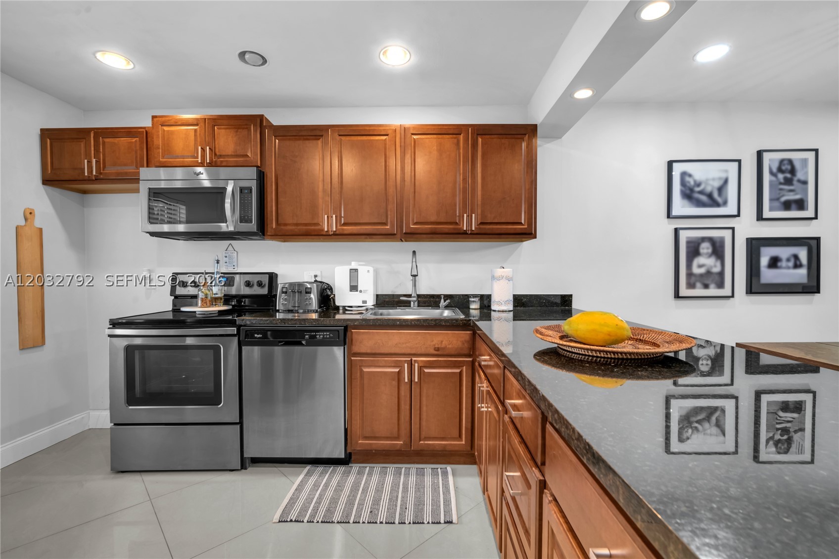 7956 Eastlake Dr #F, Boca Raton FL 33433