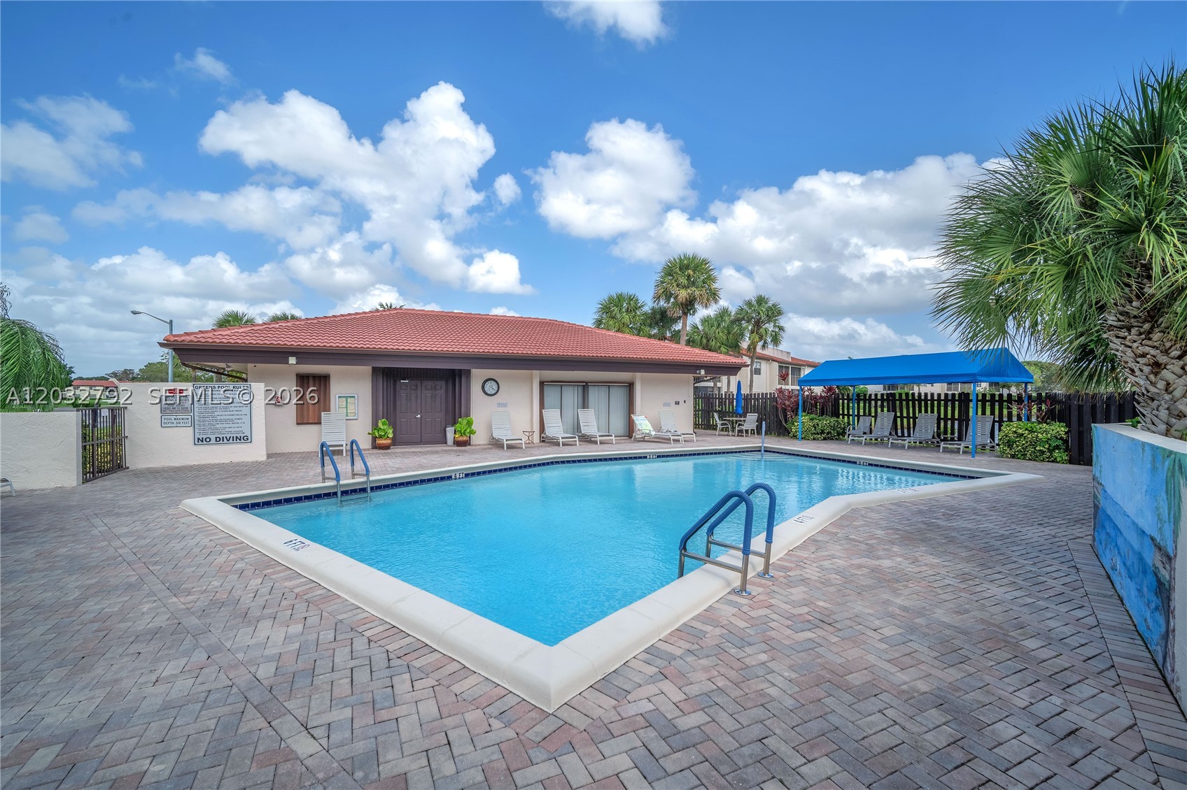 7956 Eastlake Dr #F, Boca Raton FL 33433