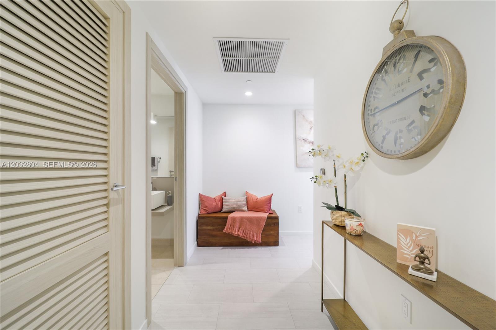 1000 Brickell Plz #4401, Miami FL 33131