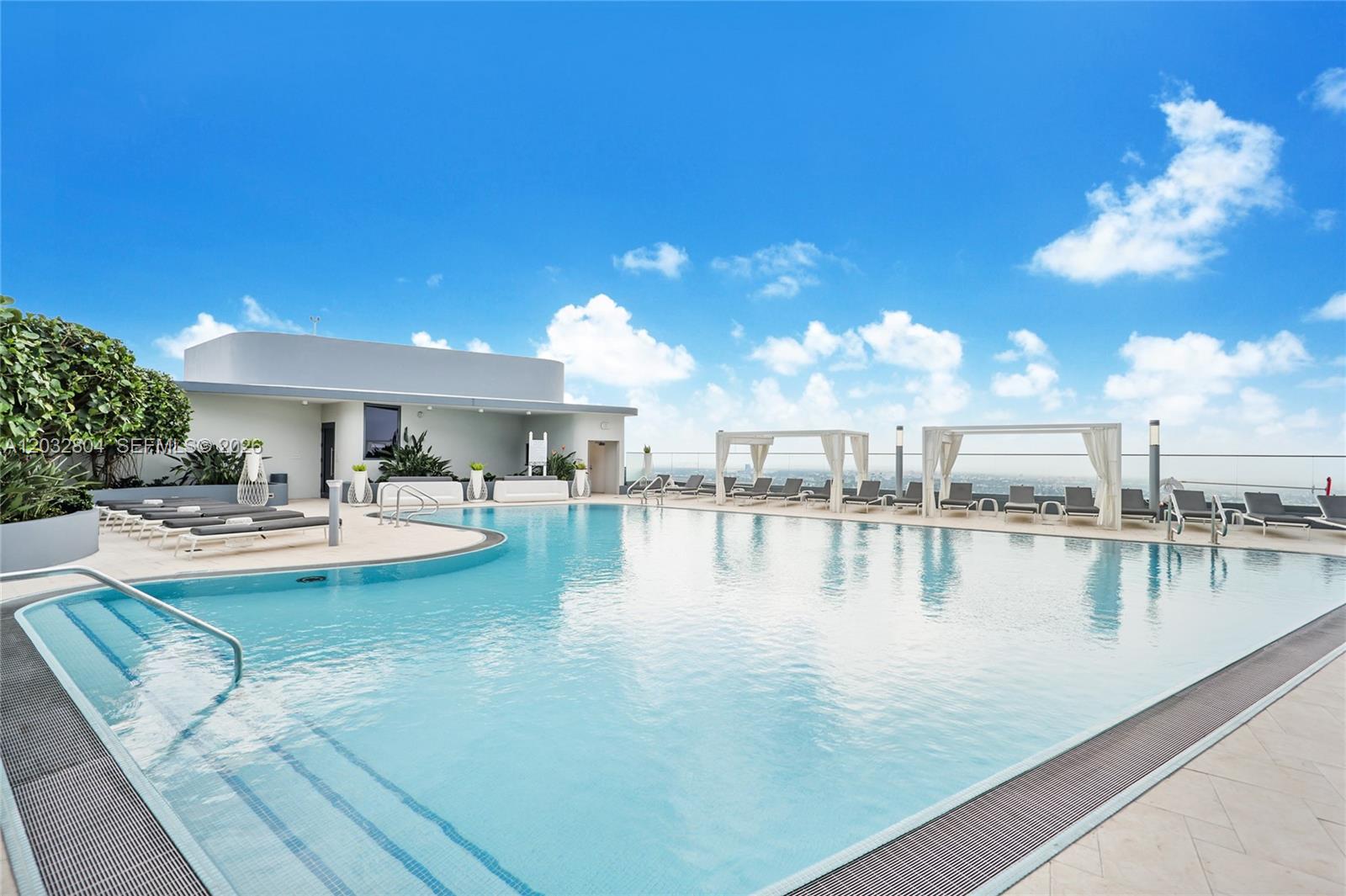 1000 Brickell Plz #4401, Miami FL 33131