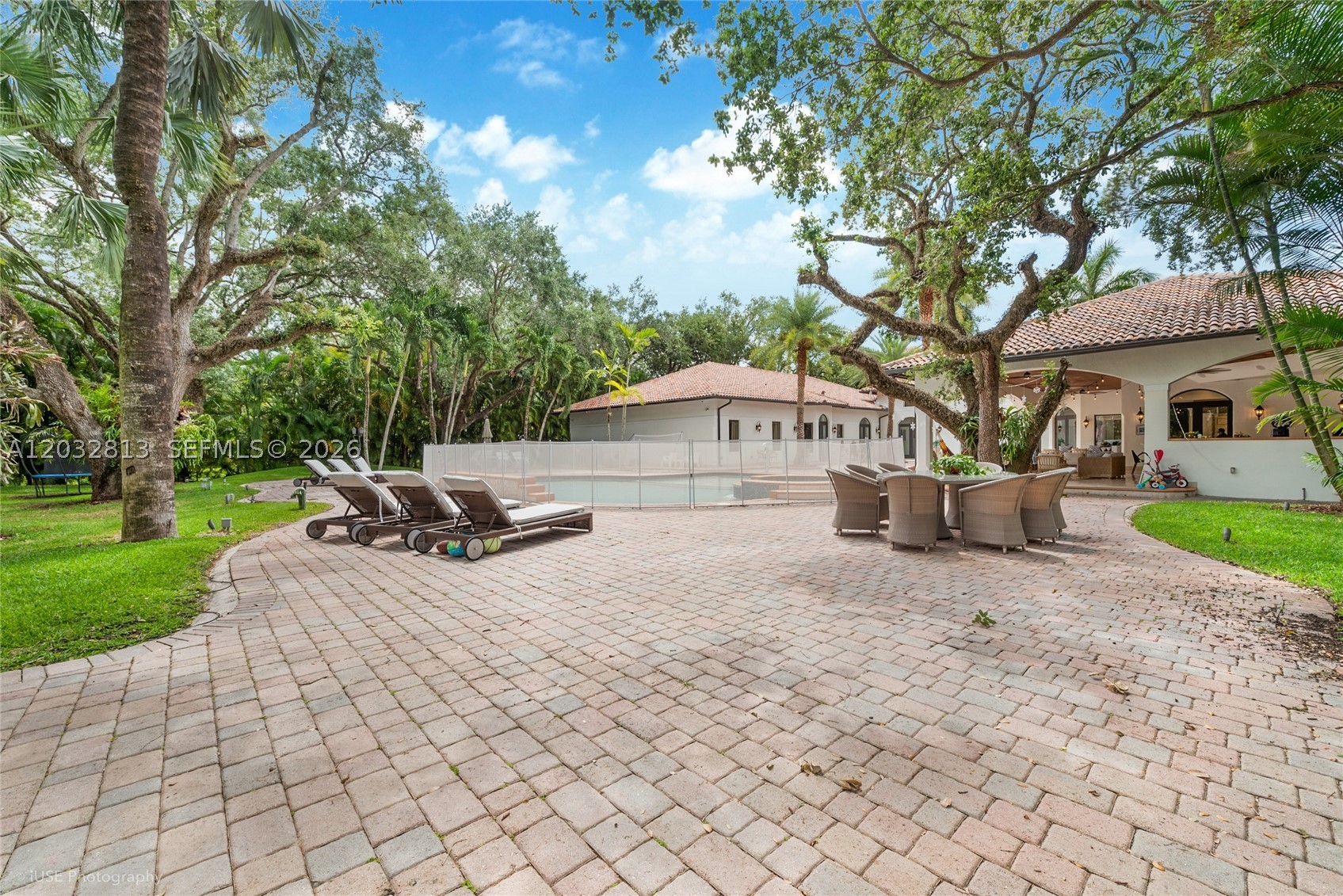 7405 SW 104th St, Pinecrest FL 33156