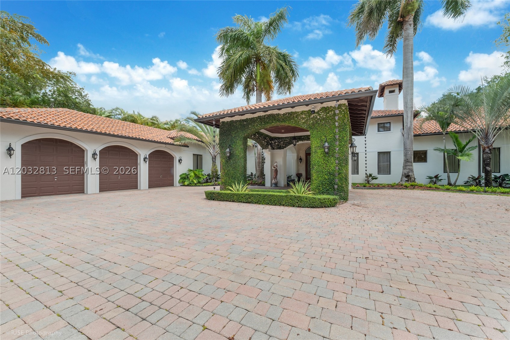 7405 SW 104th St, Pinecrest FL 33156