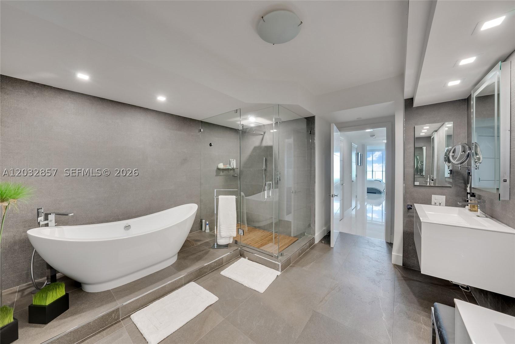 3201 NE 183rd St #1806, Aventura FL 33160
