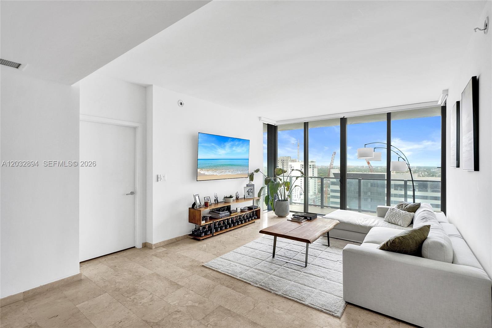 88 SW 7th St #2210, Miami FL 33130