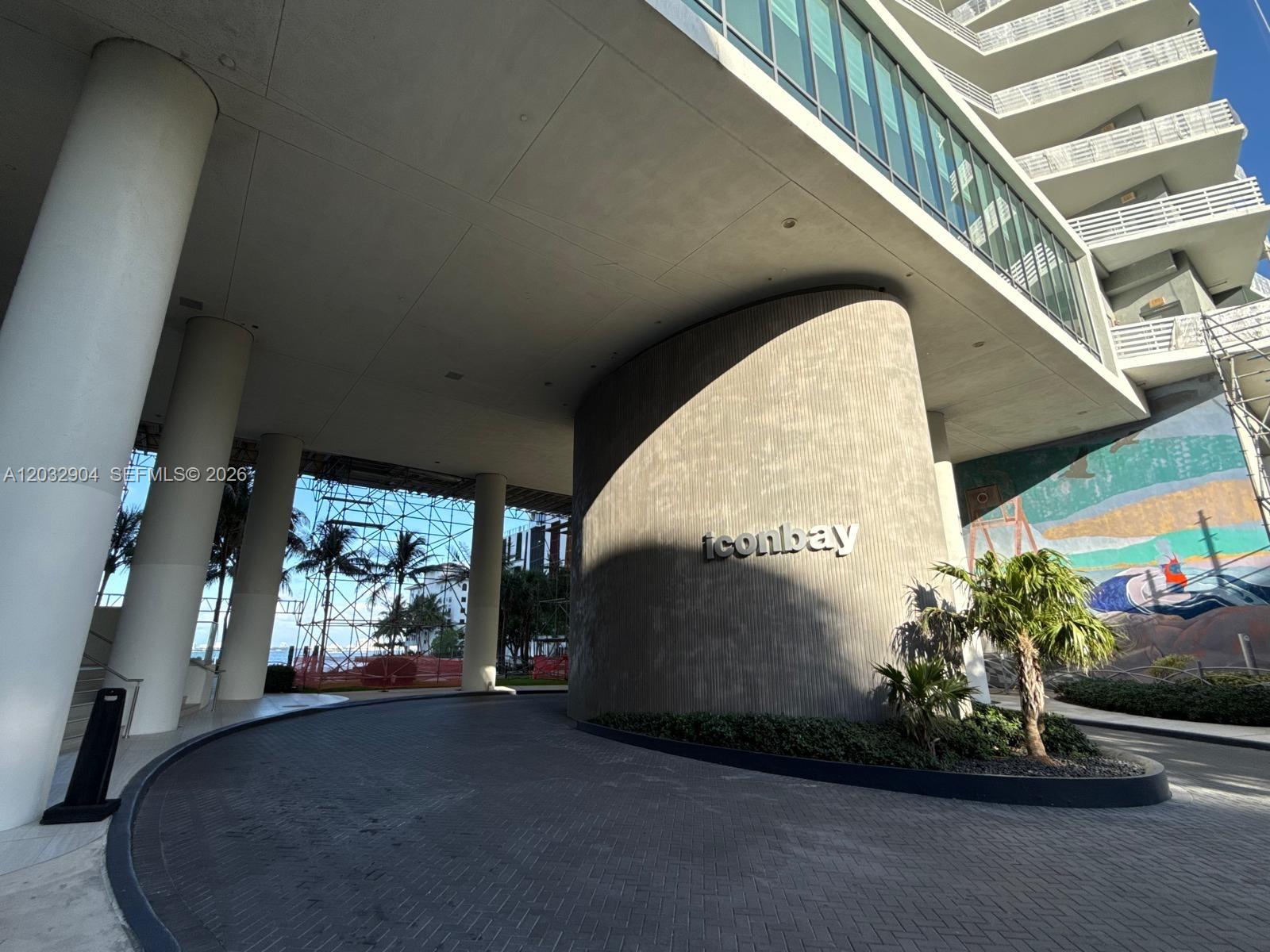 460 NE 28th St #1907, Miami FL 33137