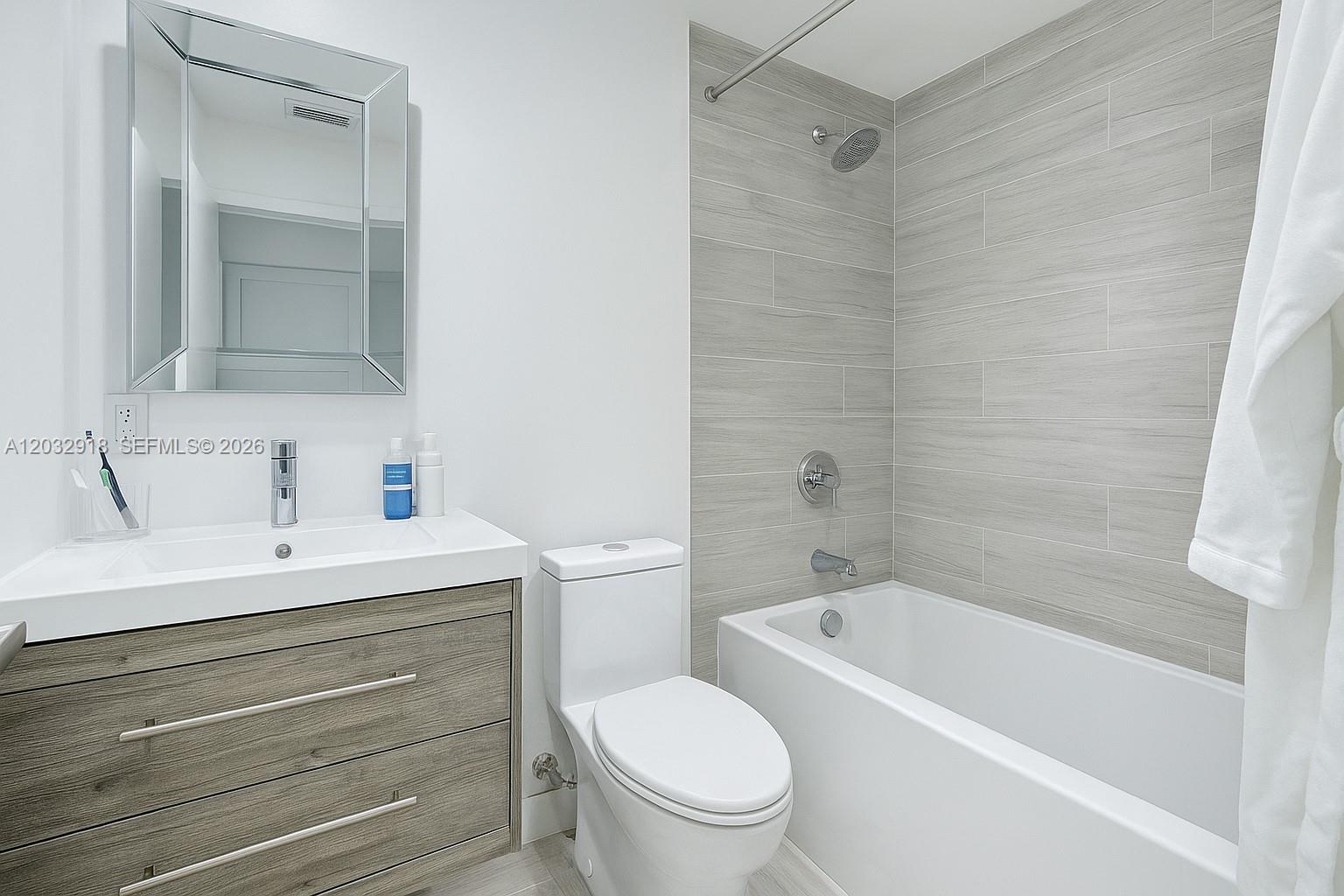 2075 Ixora Rd #0, North Miami FL 33181