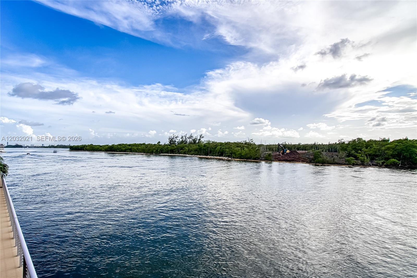 Hollywood FL 33019 - A12032921