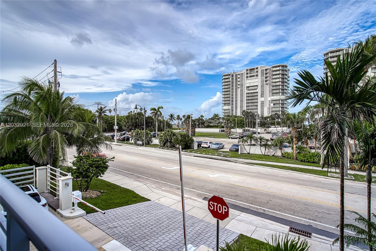 Hollywood FL 33019 - A12032921
