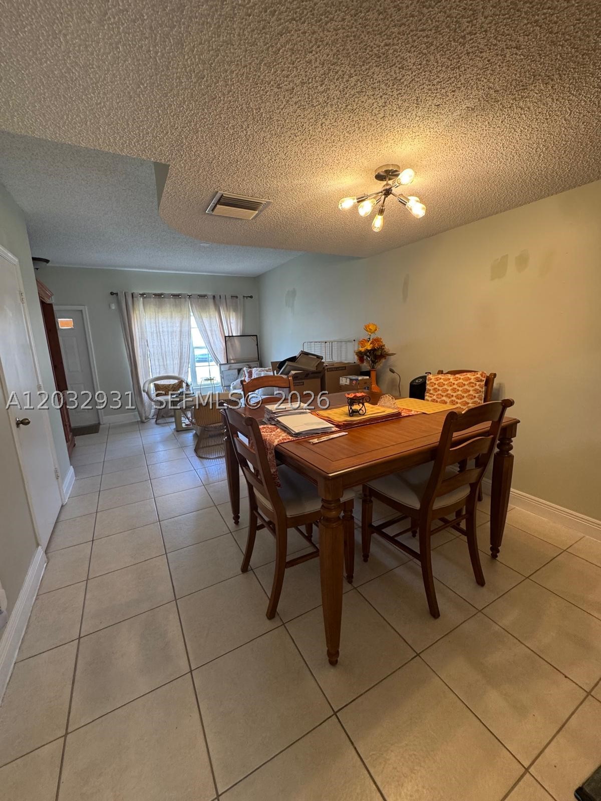 16682 Hemingway Dr, Weston FL 33326