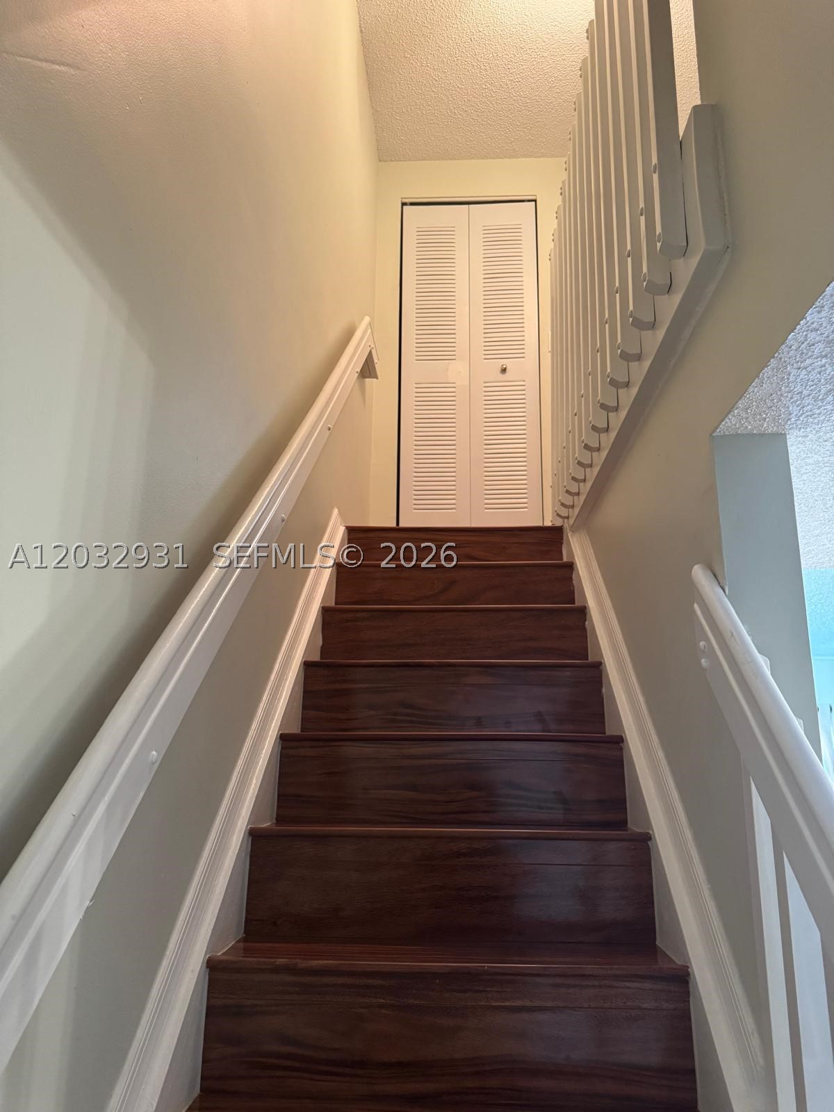 16682 Hemingway Dr, Weston FL 33326