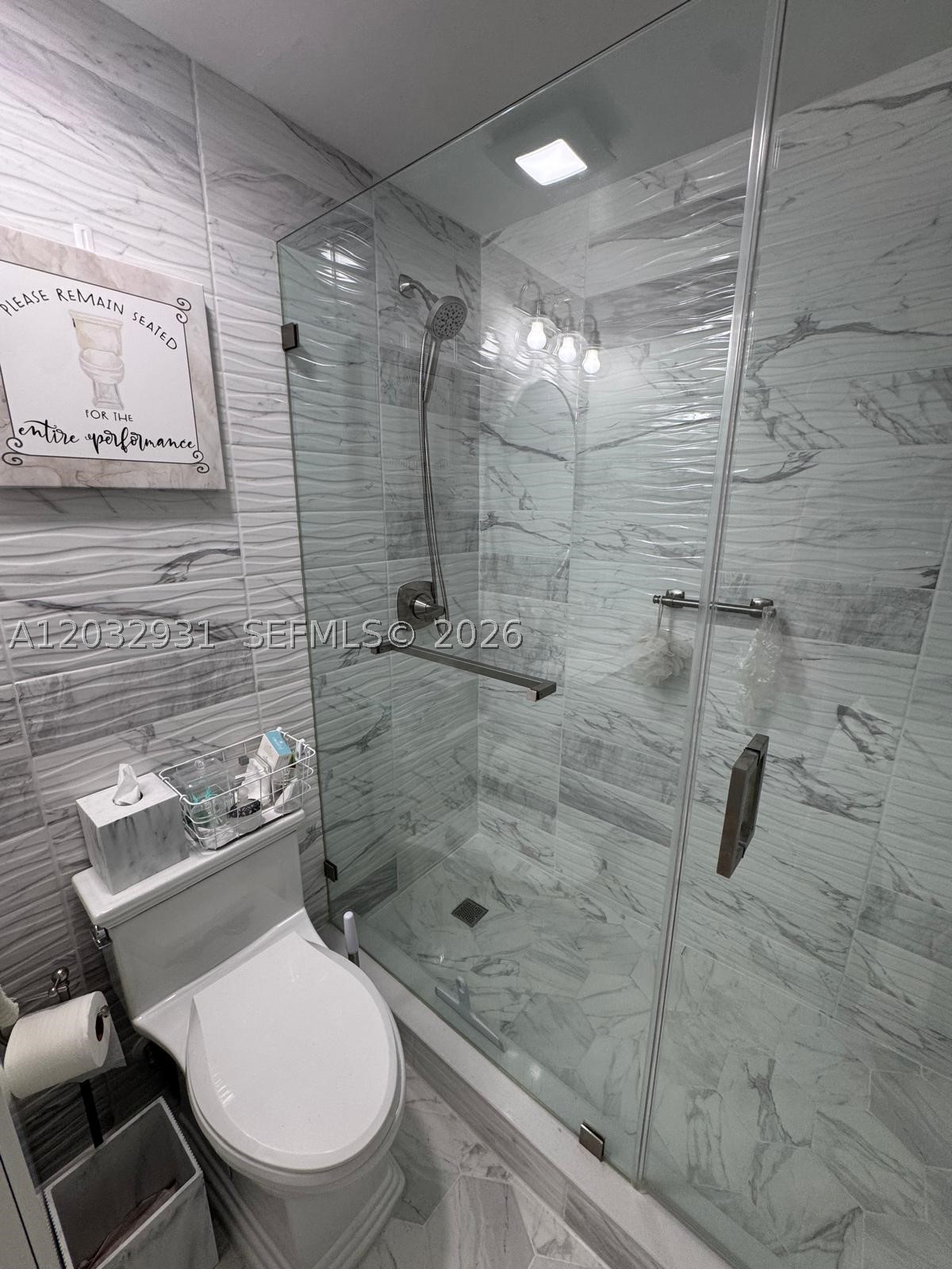 16682 Hemingway Dr, Weston FL 33326
