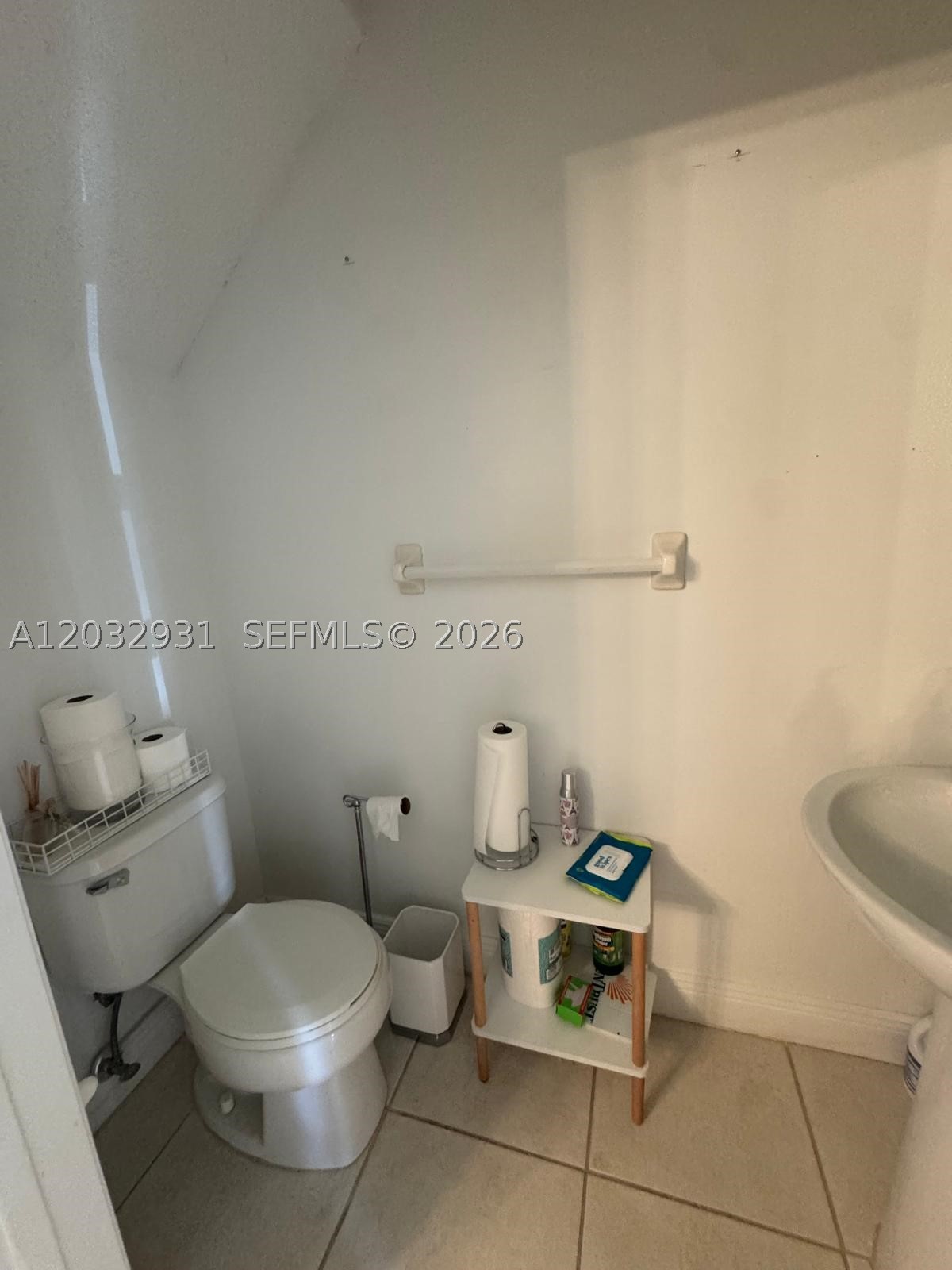 16682 Hemingway Dr, Weston FL 33326