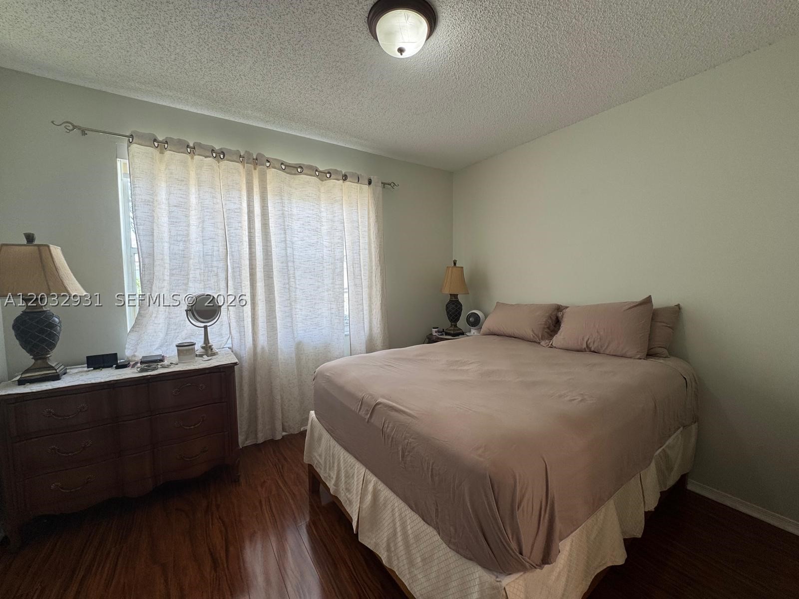 16682 Hemingway Dr, Weston FL 33326