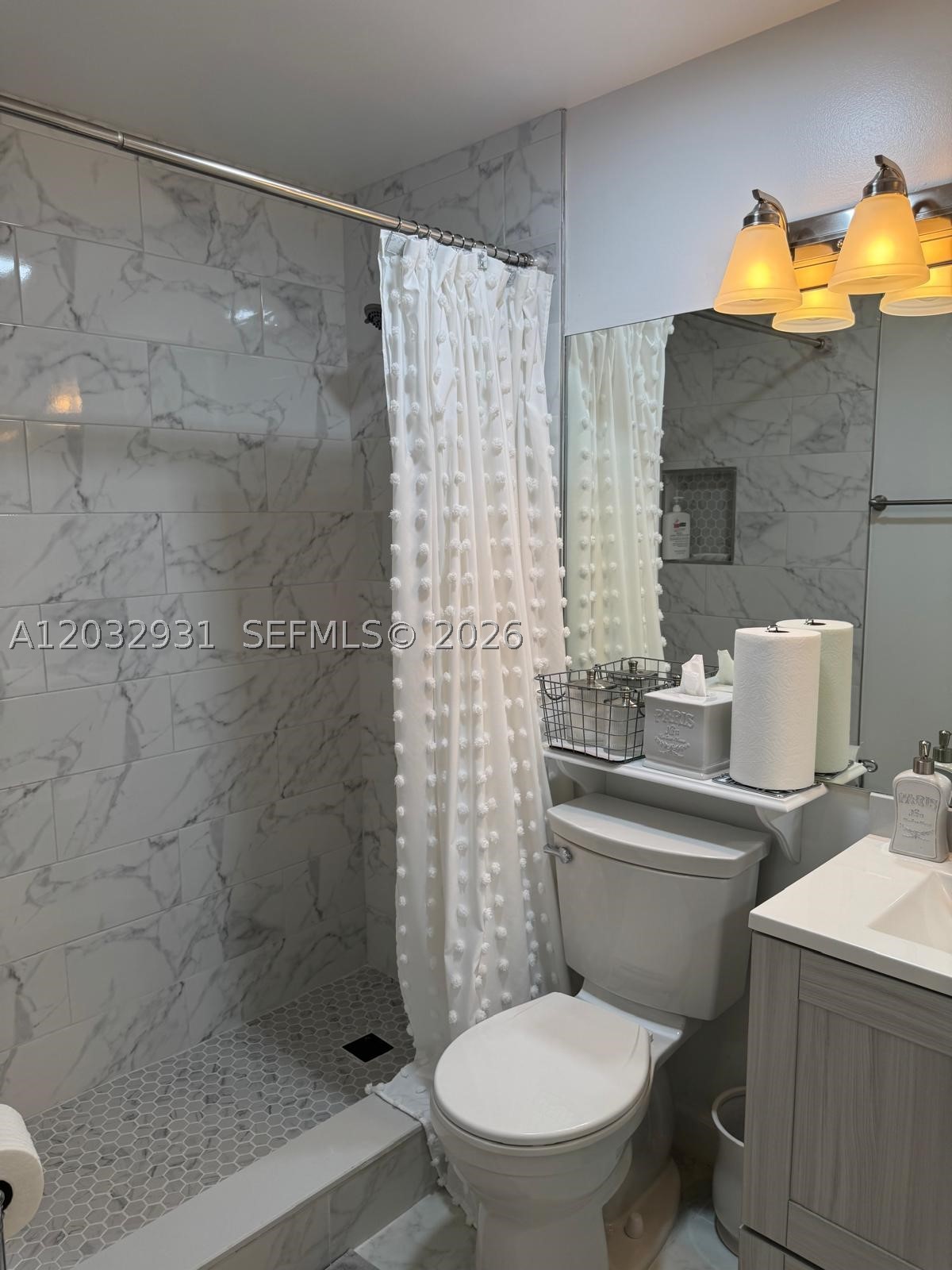 16682 Hemingway Dr, Weston FL 33326