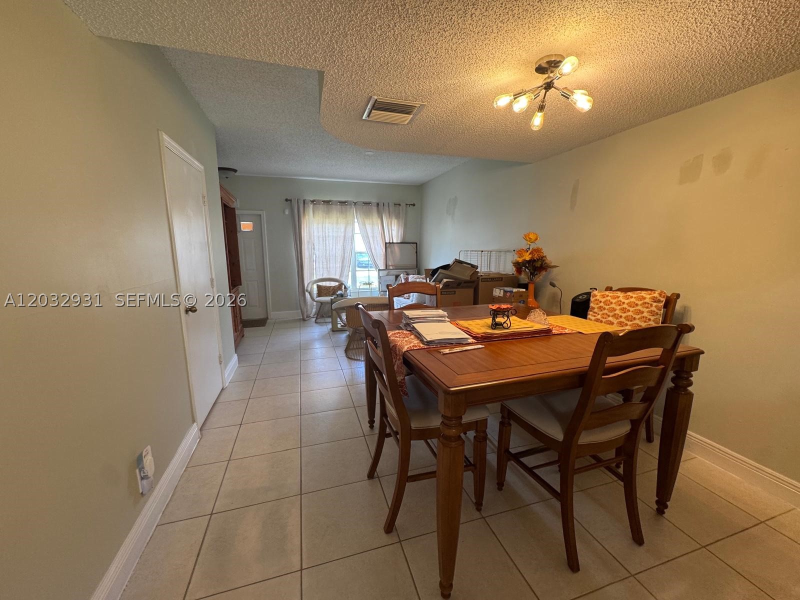 16682 Hemingway Dr, Weston FL 33326