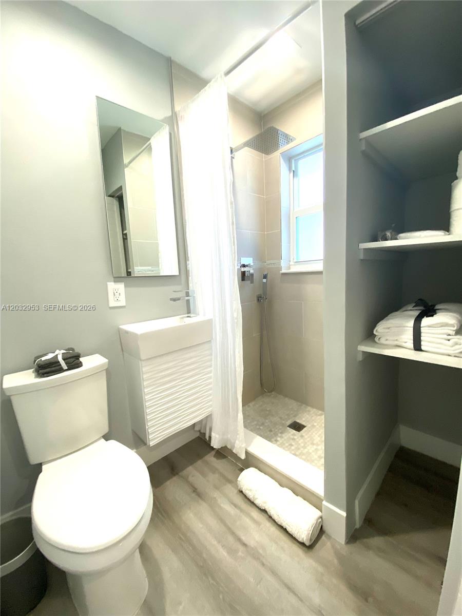 7901 SW 64 AVE #18, South Miami FL 33143