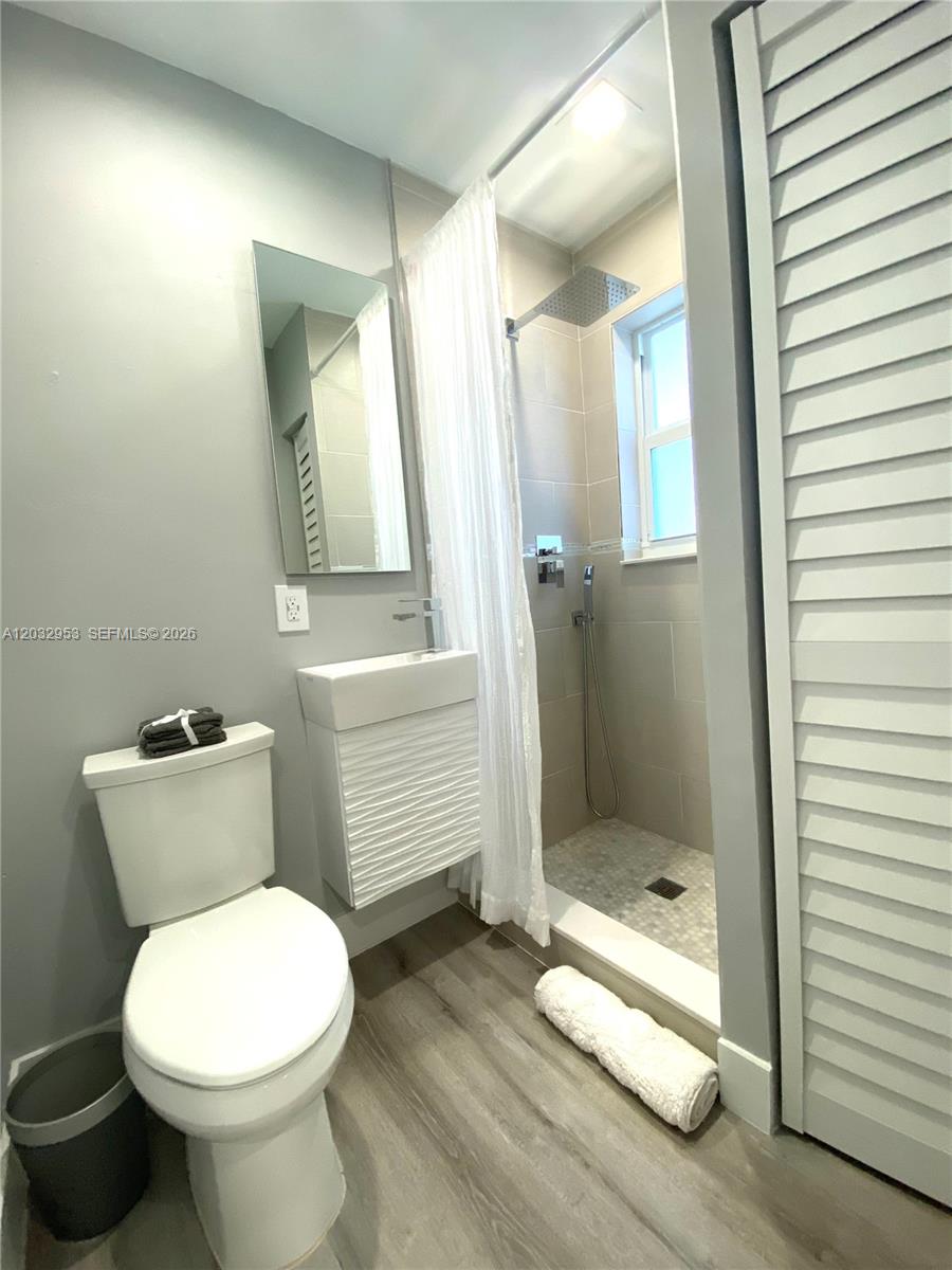 7901 SW 64 AVE #18, South Miami FL 33143
