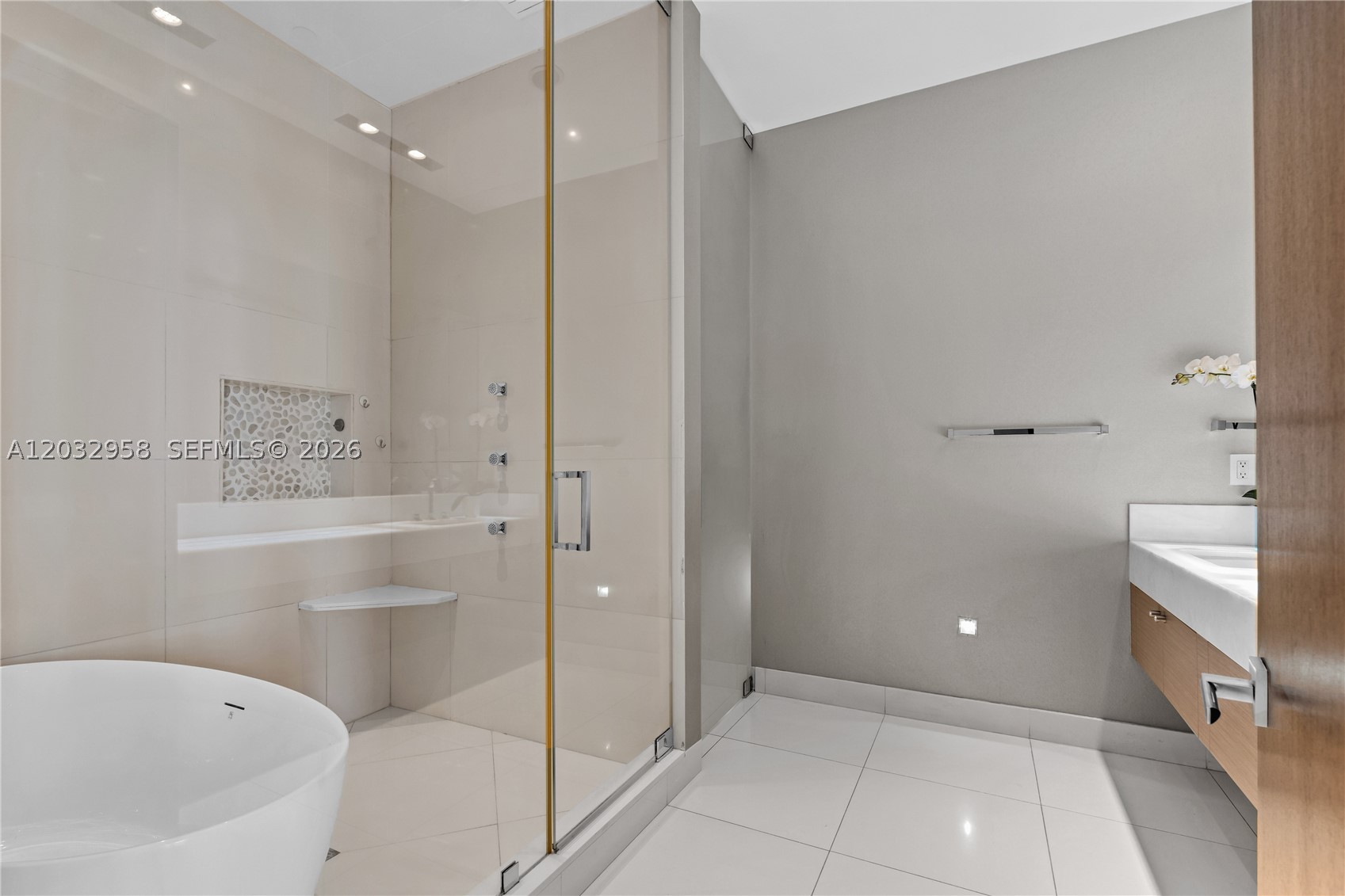 900 Brickell Key Blvd #1002, Miami FL 33131