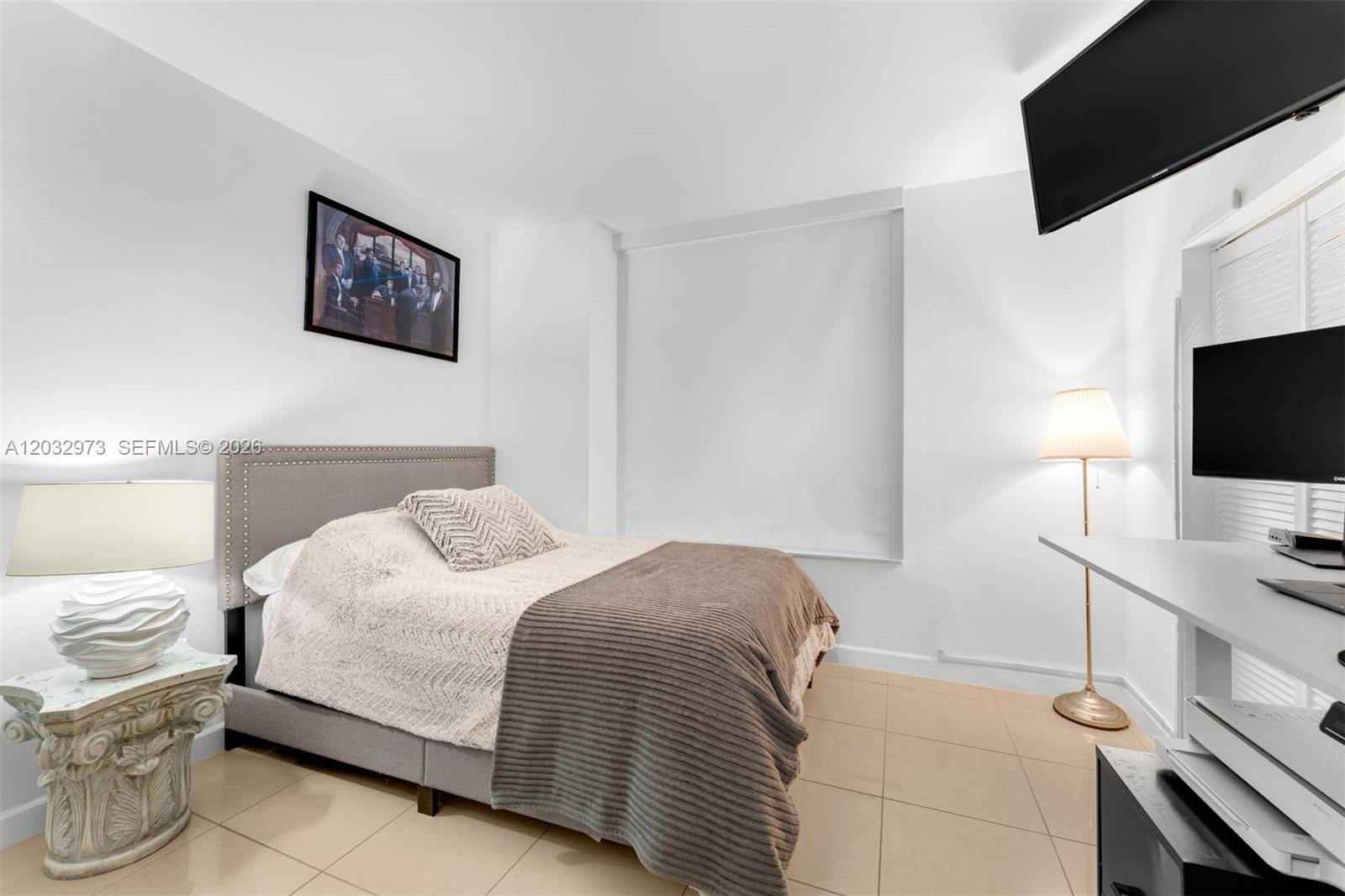 950 Brickell Bay Dr #803, Miami FL 33131