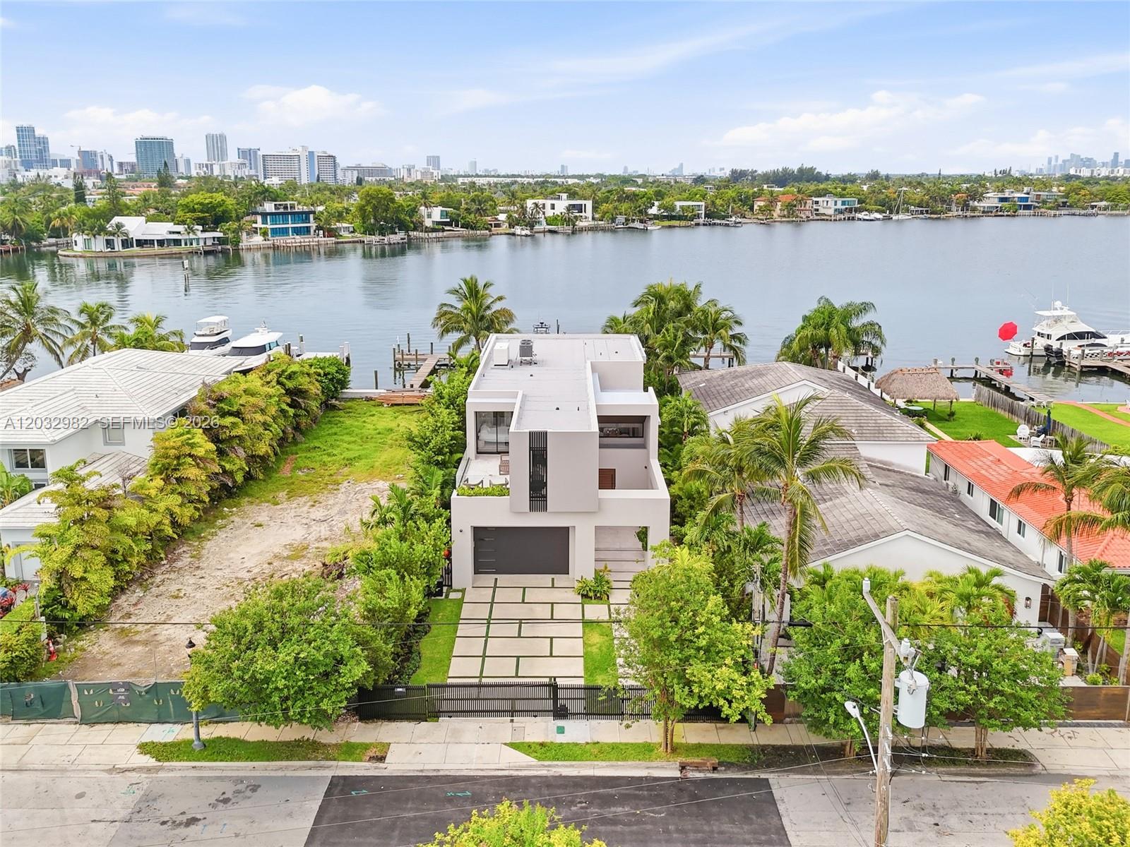 1050 Stillwater Dr, Miami Beach FL 33141