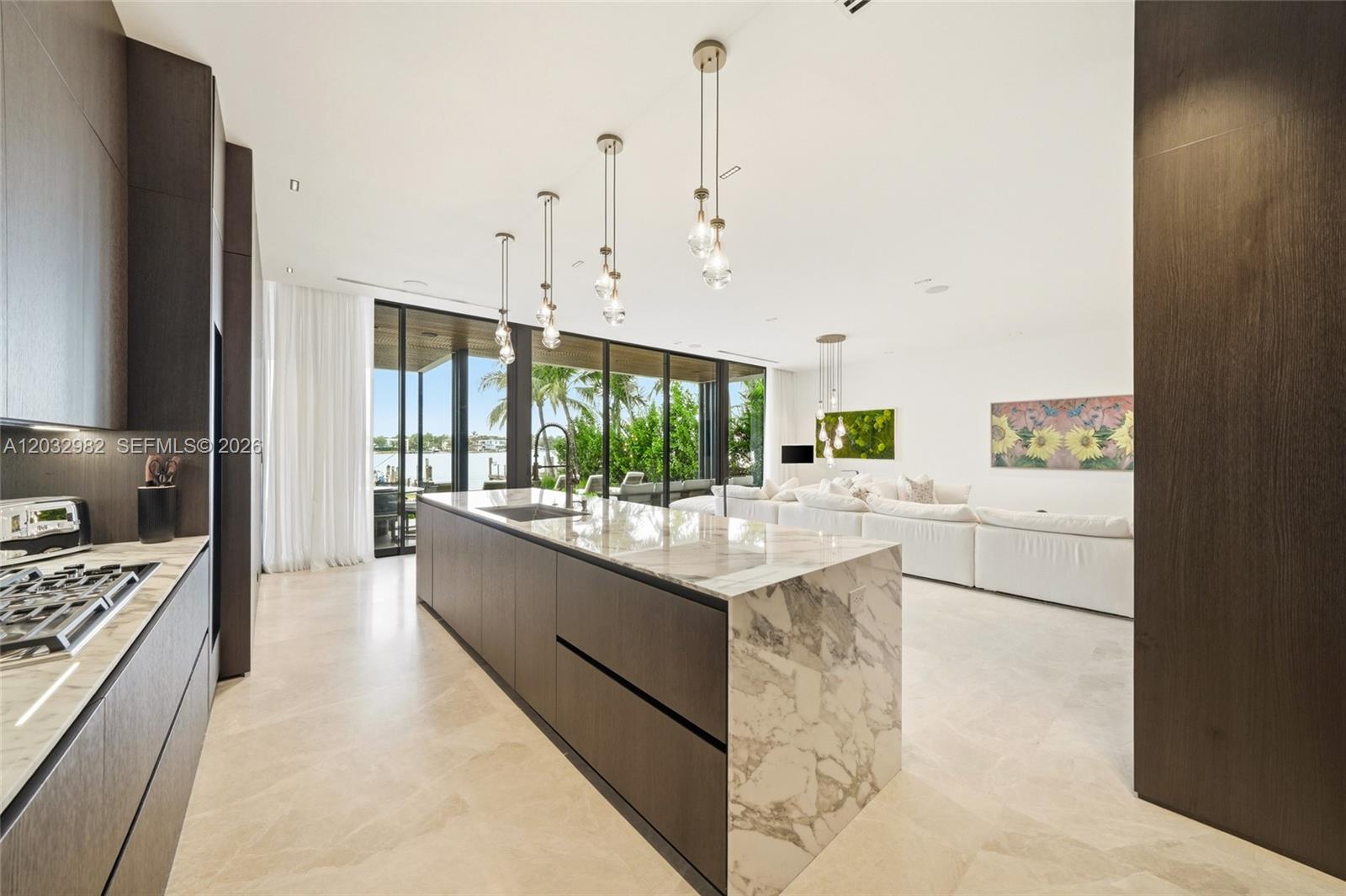 1050 Stillwater Dr, Miami Beach FL 33141