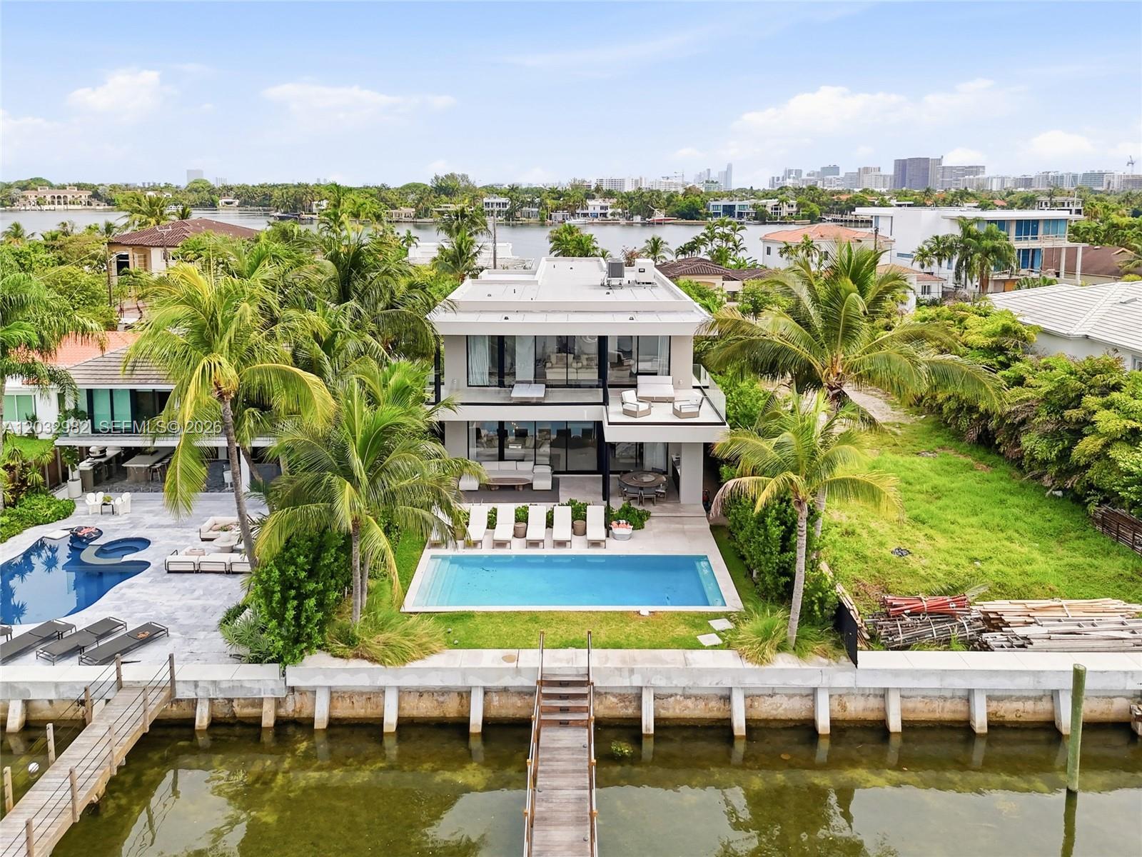1050 Stillwater Dr, Miami Beach FL 33141