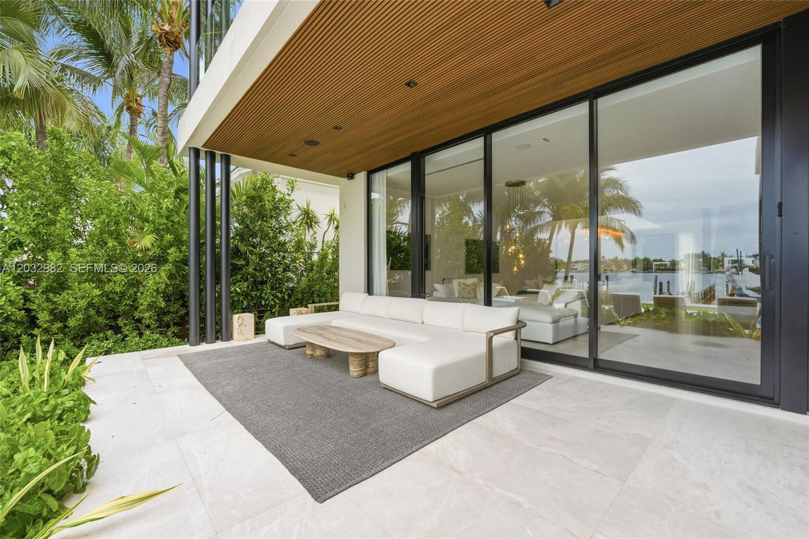 1050 Stillwater Dr, Miami Beach FL 33141