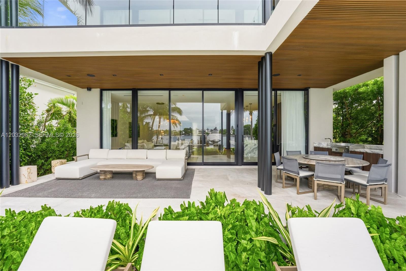 1050 Stillwater Dr, Miami Beach FL 33141