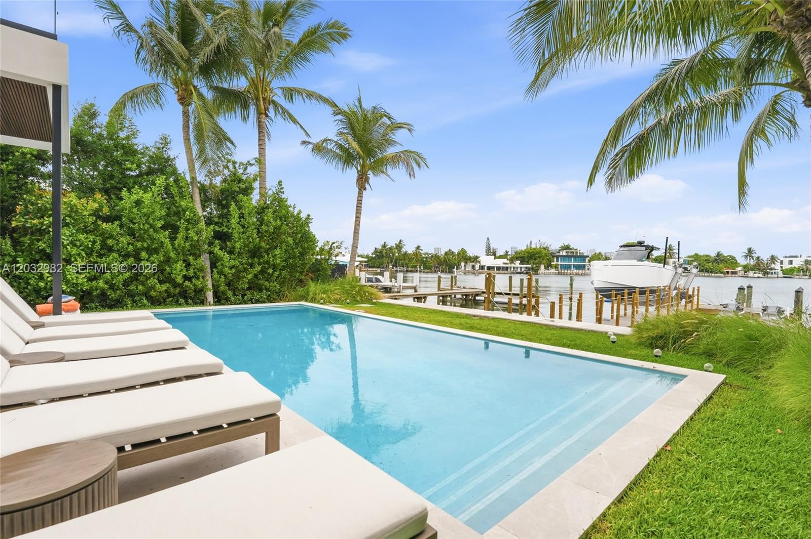 1050 Stillwater Dr, Miami Beach FL 33141