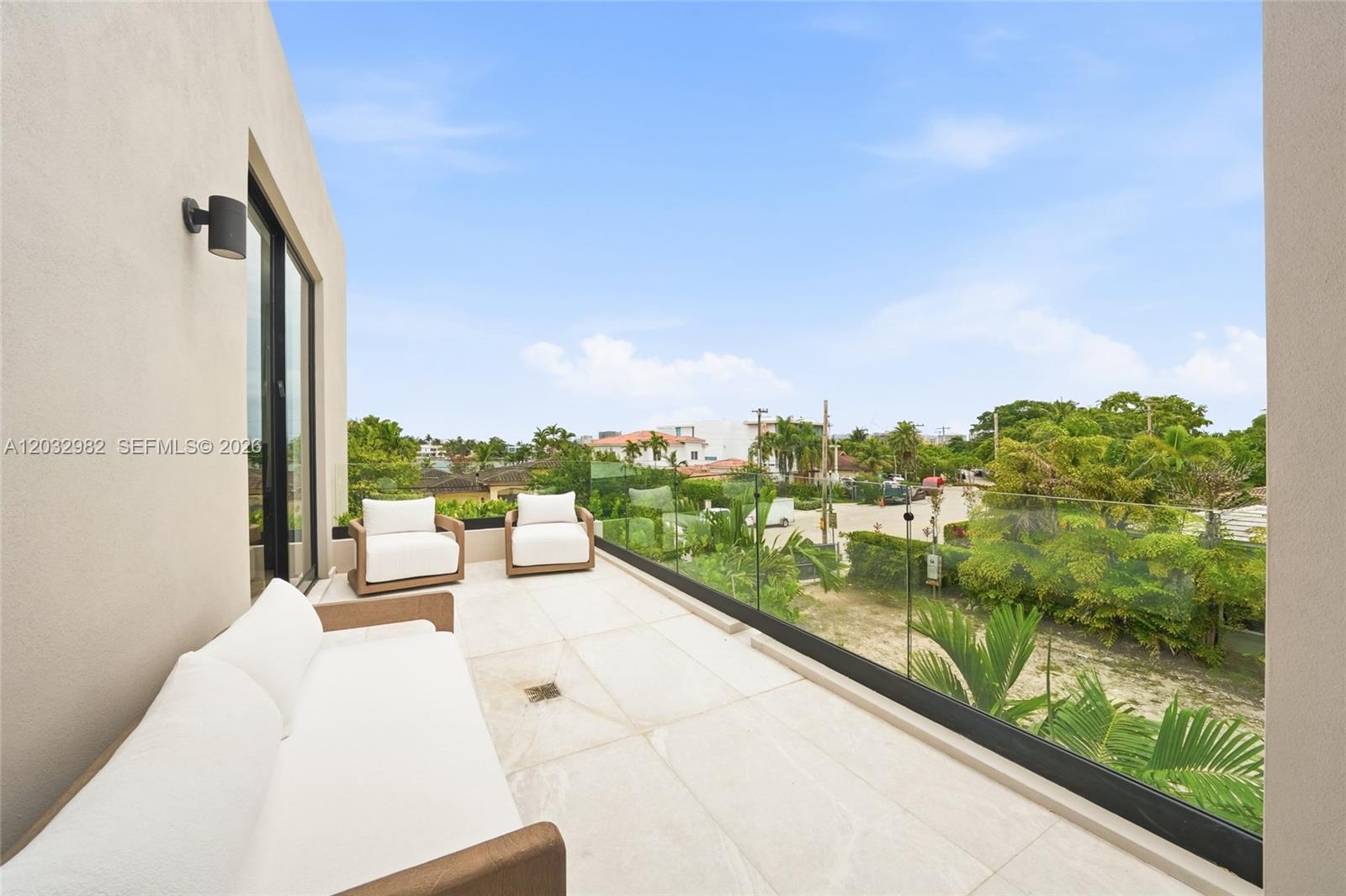 1050 Stillwater Dr, Miami Beach FL 33141