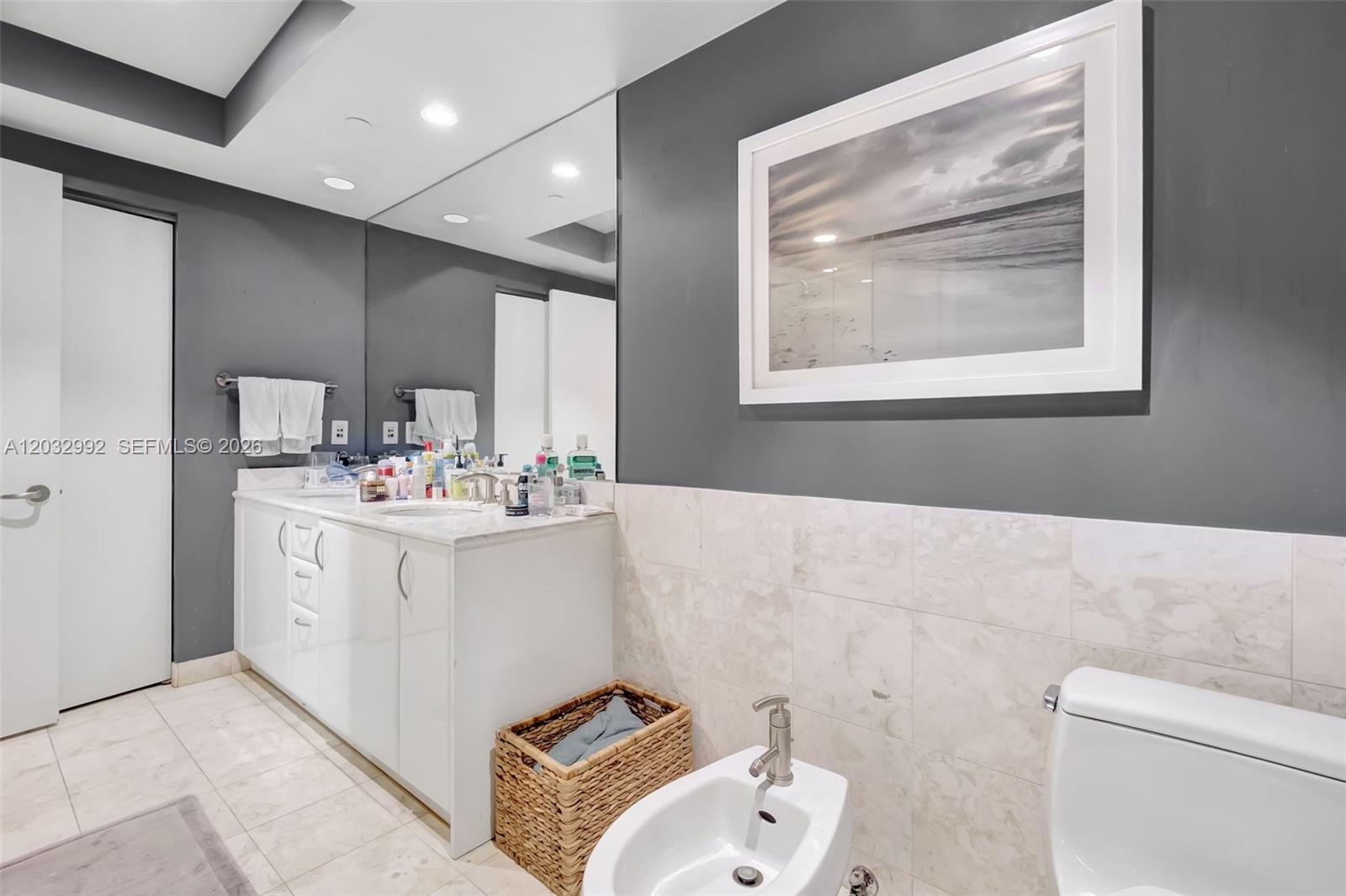 1331 Brickell Bay Dr #1504, Miami FL 33131