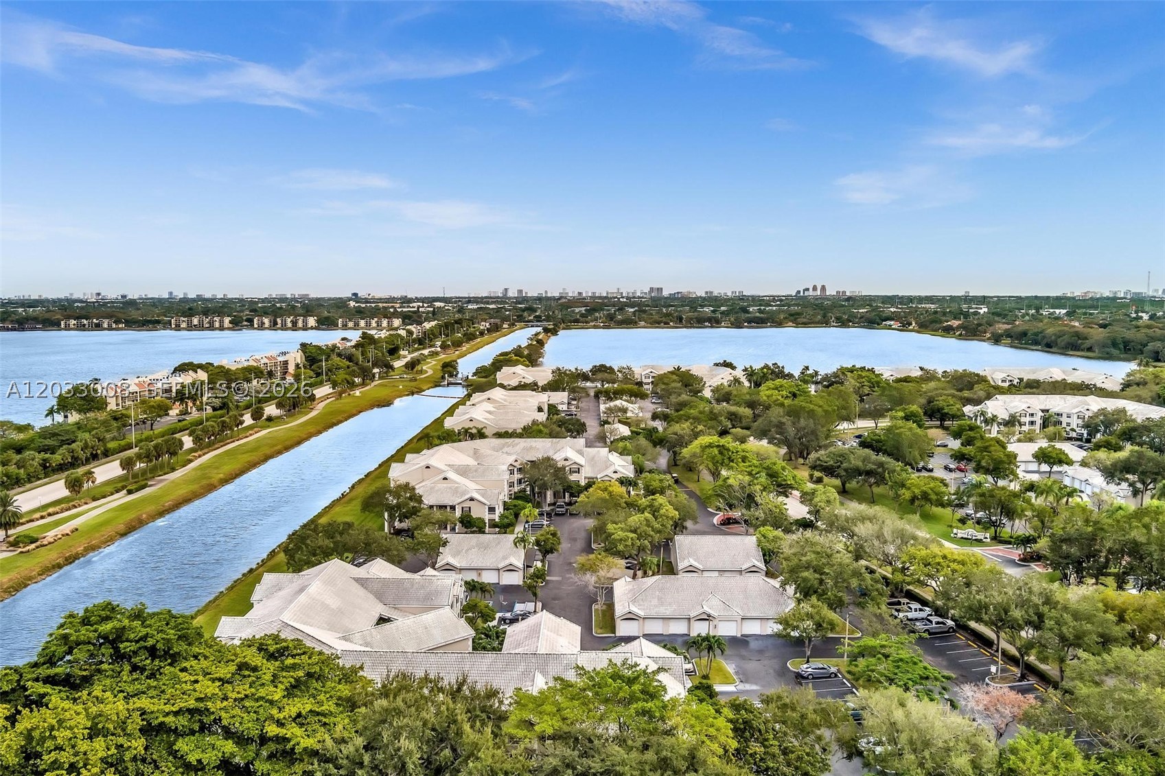 2871 N Oakland Forest Dr #308, Oakland Park FL 33309