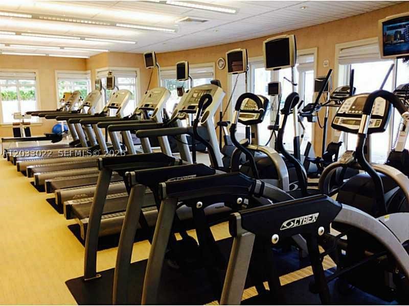 19900 E Country Club Dr #218, Aventura FL 33180