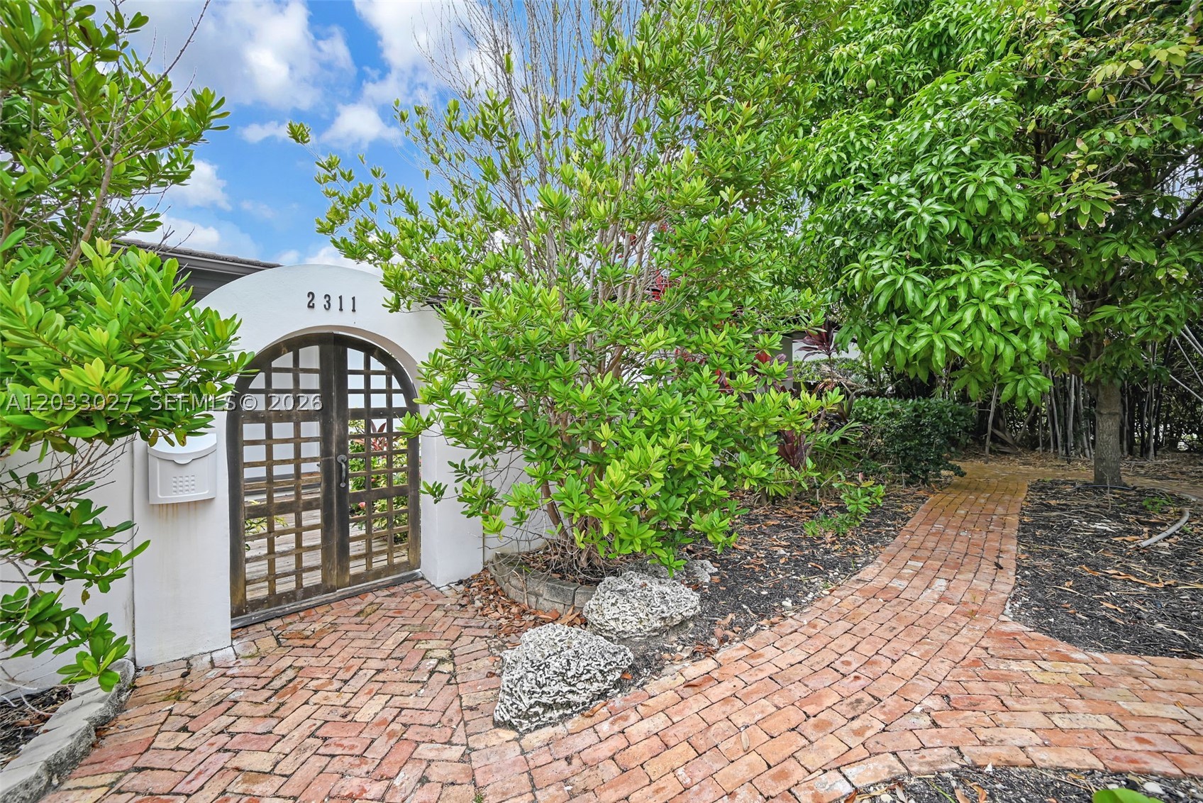 2311 Delmar Pl, Fort Lauderdale FL 33301
