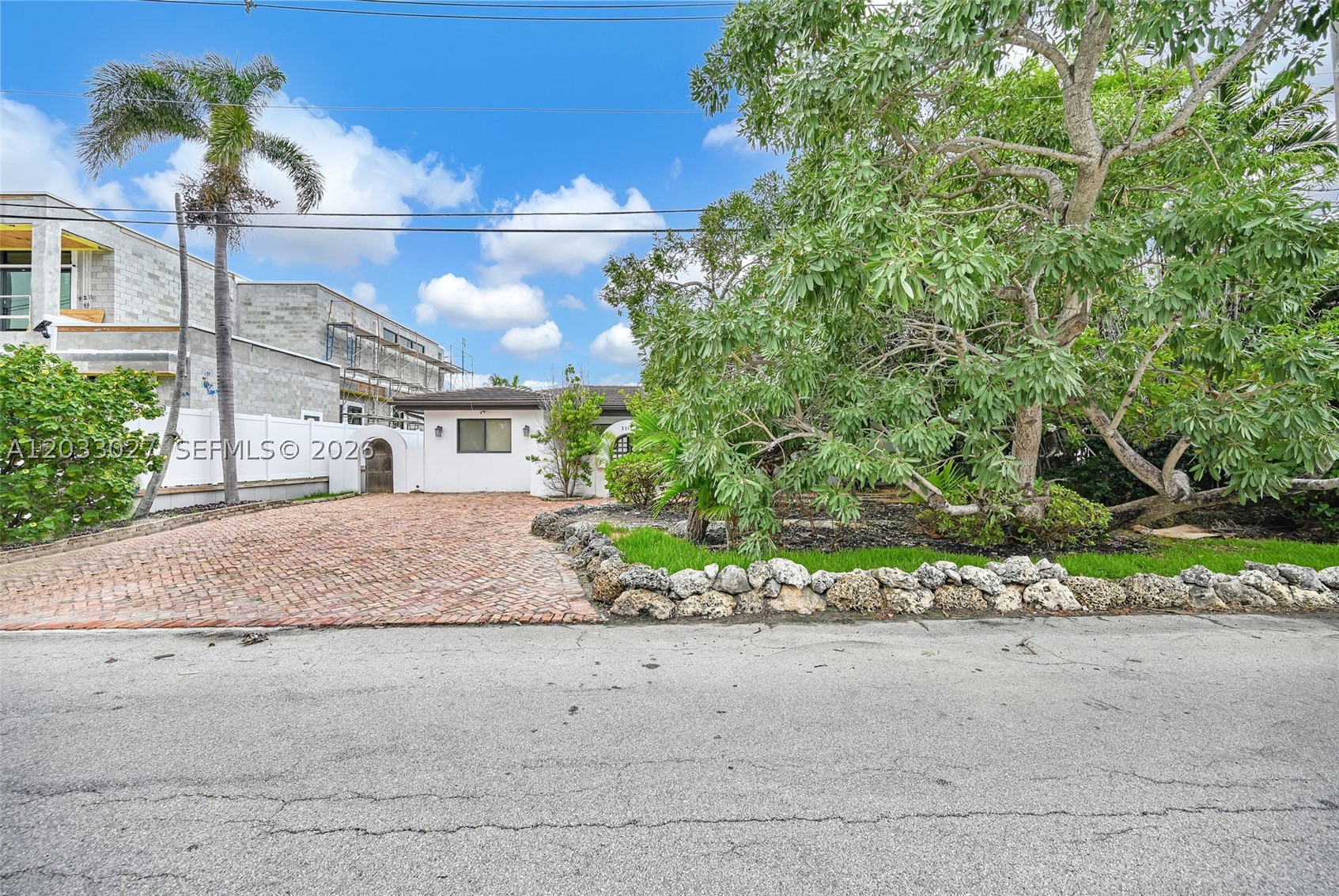 2311 Delmar Pl, Fort Lauderdale FL 33301