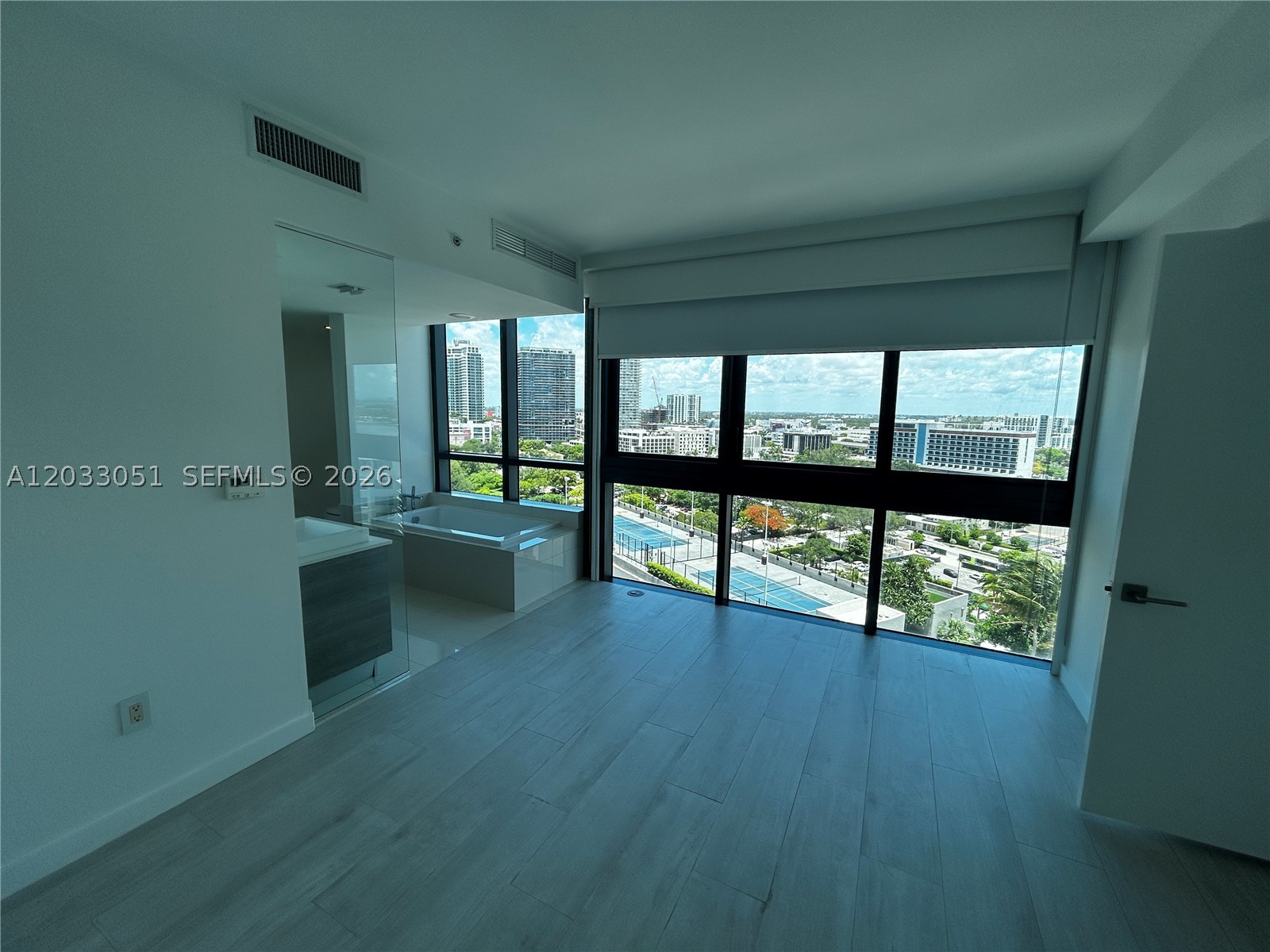 650 NE 32nd St #1608, Miami FL 33137