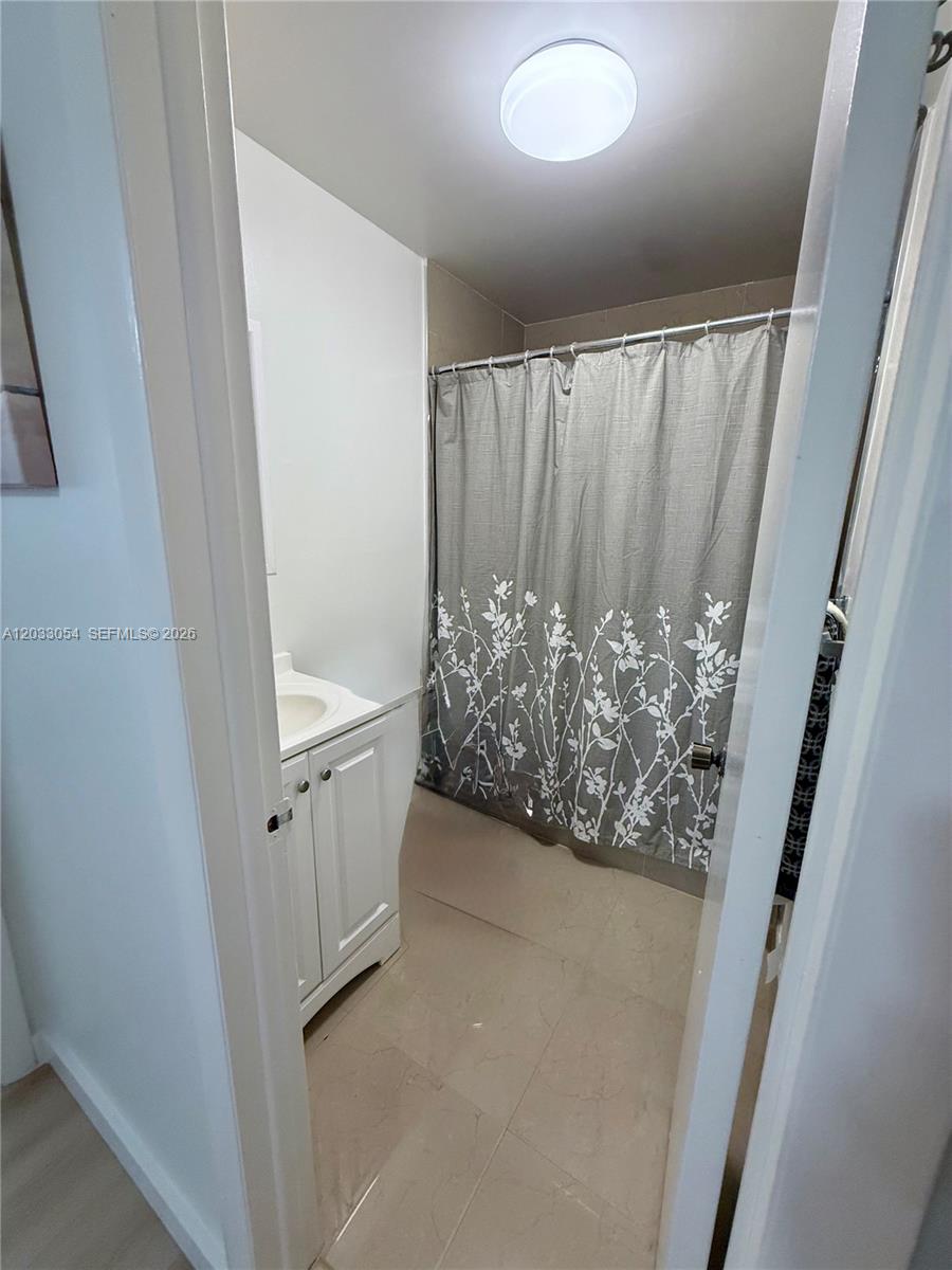1235 Mariposa Ave #7, Coral Gables FL 33146