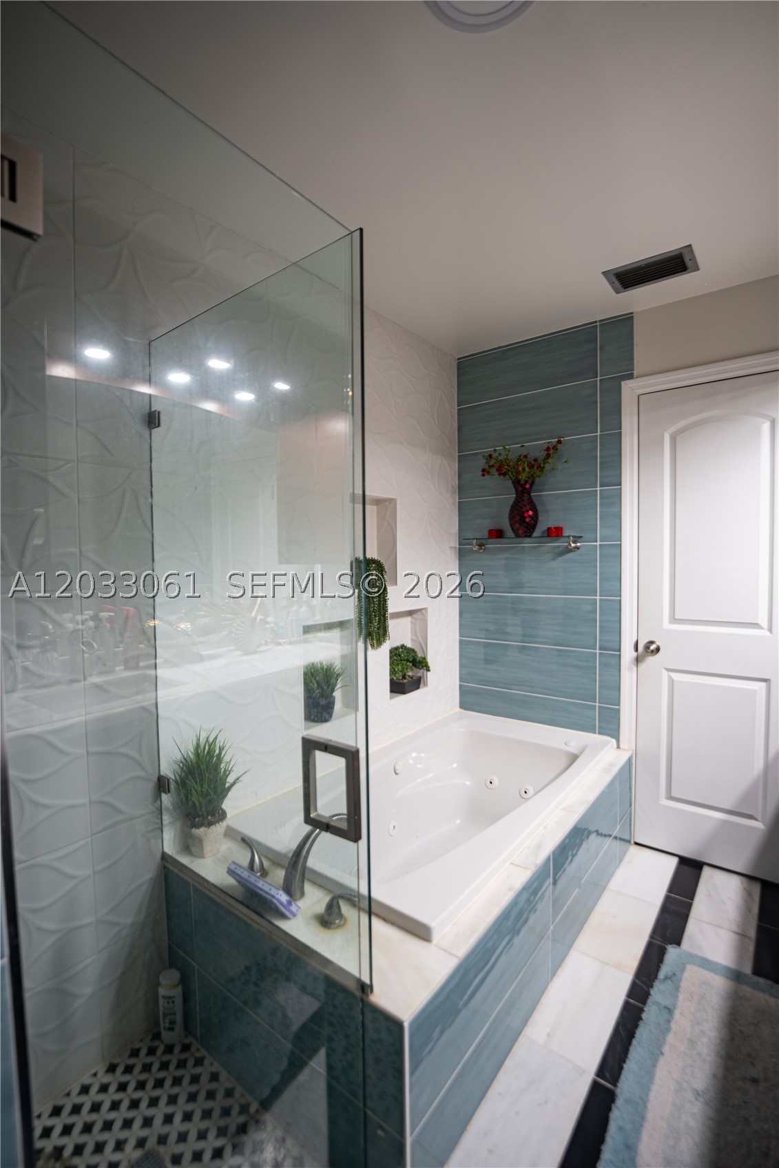 8521 NW 53rd St #0, Lauderhill FL 33351