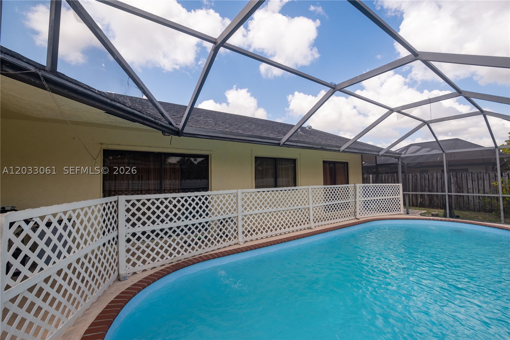 8521 NW 53rd St #0, Lauderhill FL 33351