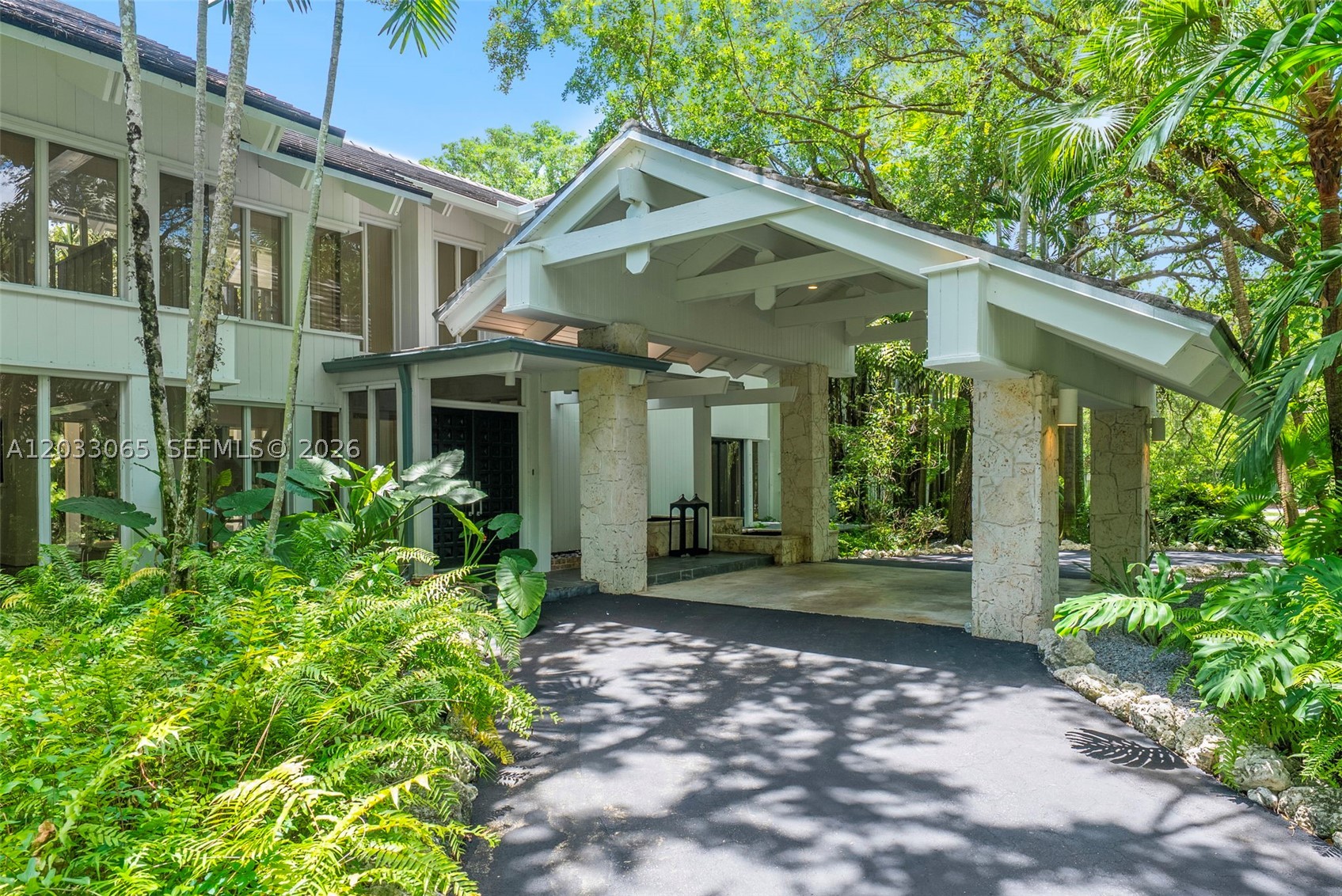 5600 Oakwood Ln, Coral Gables FL 33156